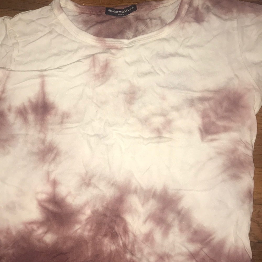 tie dye cropped tee from brandy melville :)
